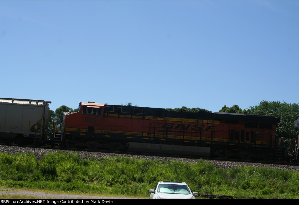 BNSF 7885